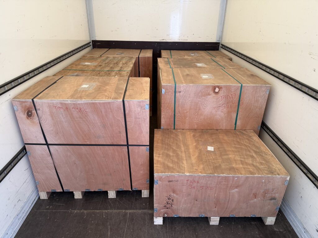 Transportgerecht verpackte Druckfedern von IV Metall für die Verschiffung zu einem Maschinenbauprojekt in China