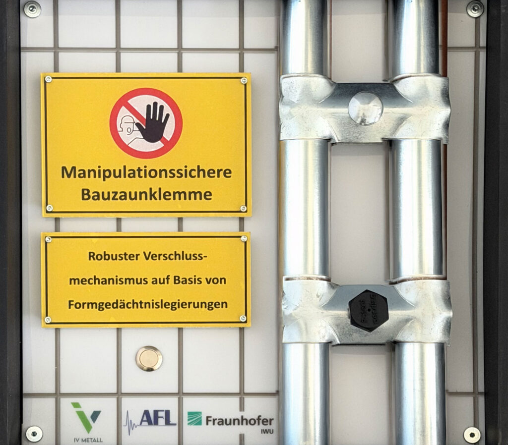 Manipulationssichere Bauzaunklemme
